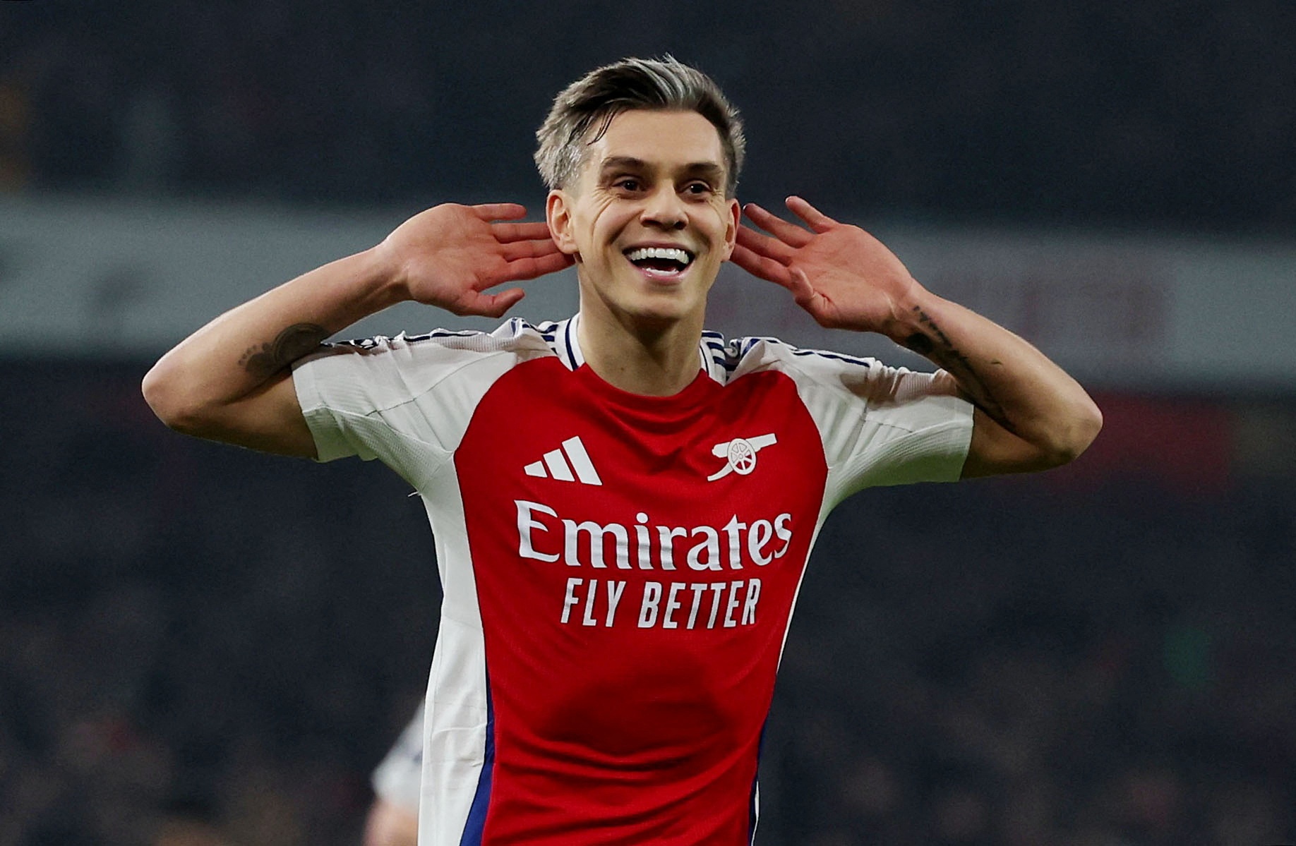 XINGKONG.COM-记者:特罗萨德参加今日训练,廷伯和厄德高缺席